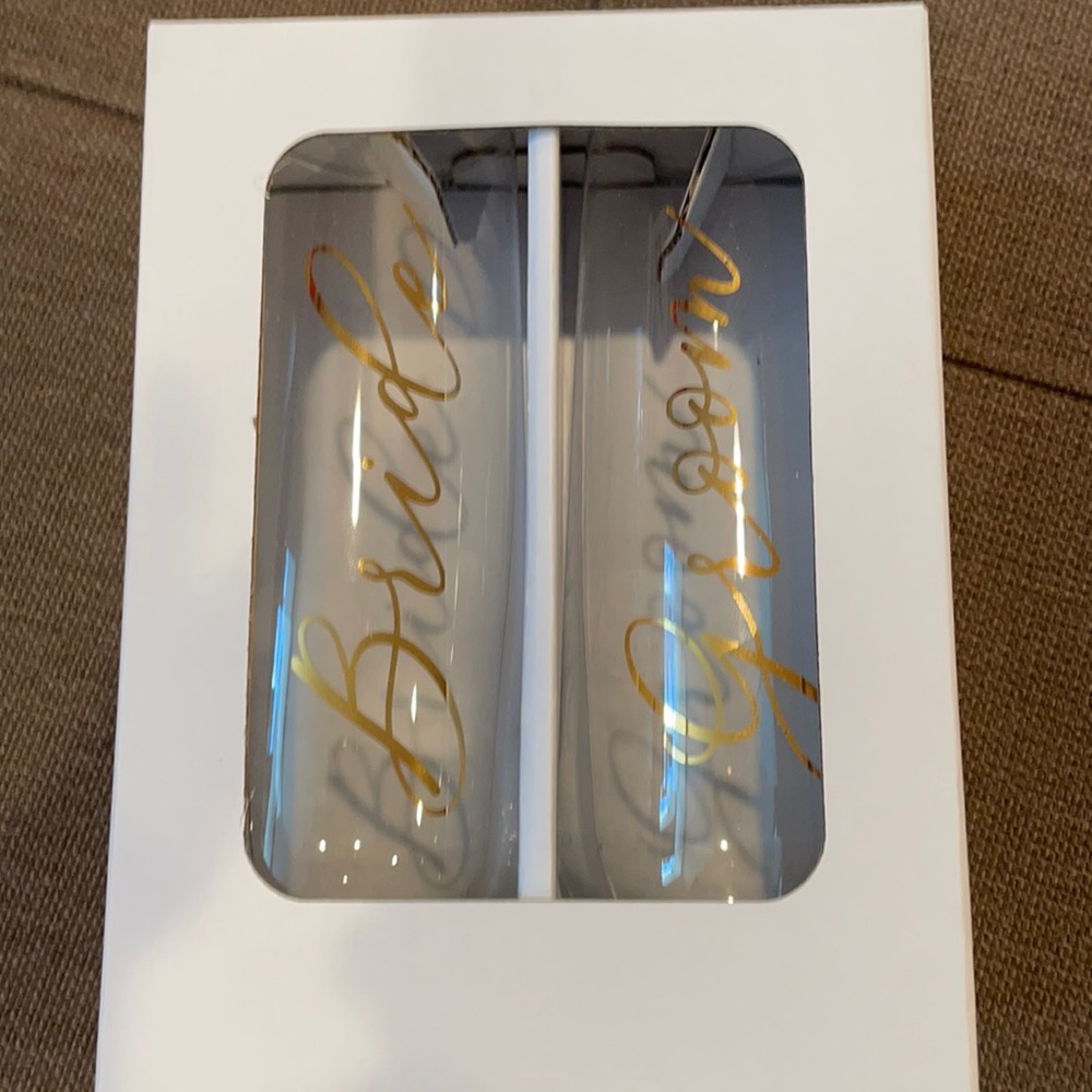 Bride and Groom champagne flutes